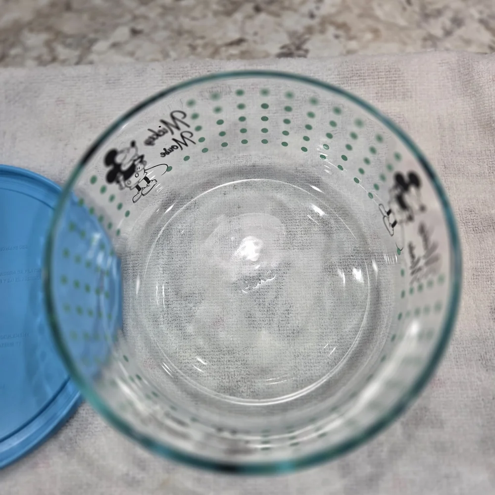 Pyrex mickey perfect kitchen